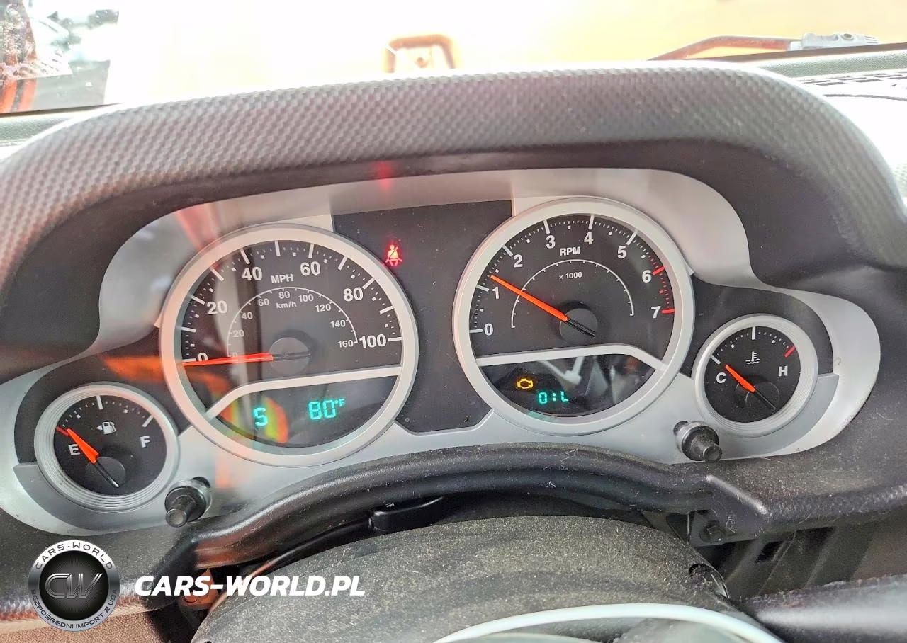 2009 Jeep Wrangler Unlimited Rubicon VIN:1J4GA69149L730803 - 9
