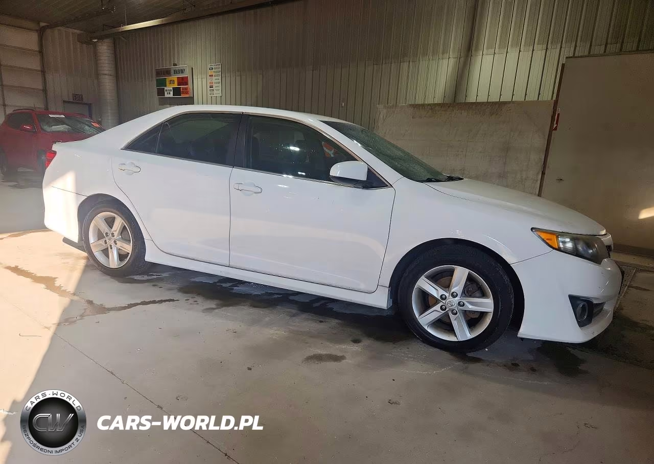 2013 Toyota Camry Se VIN:4T1BF1FK9DU296653 - 4