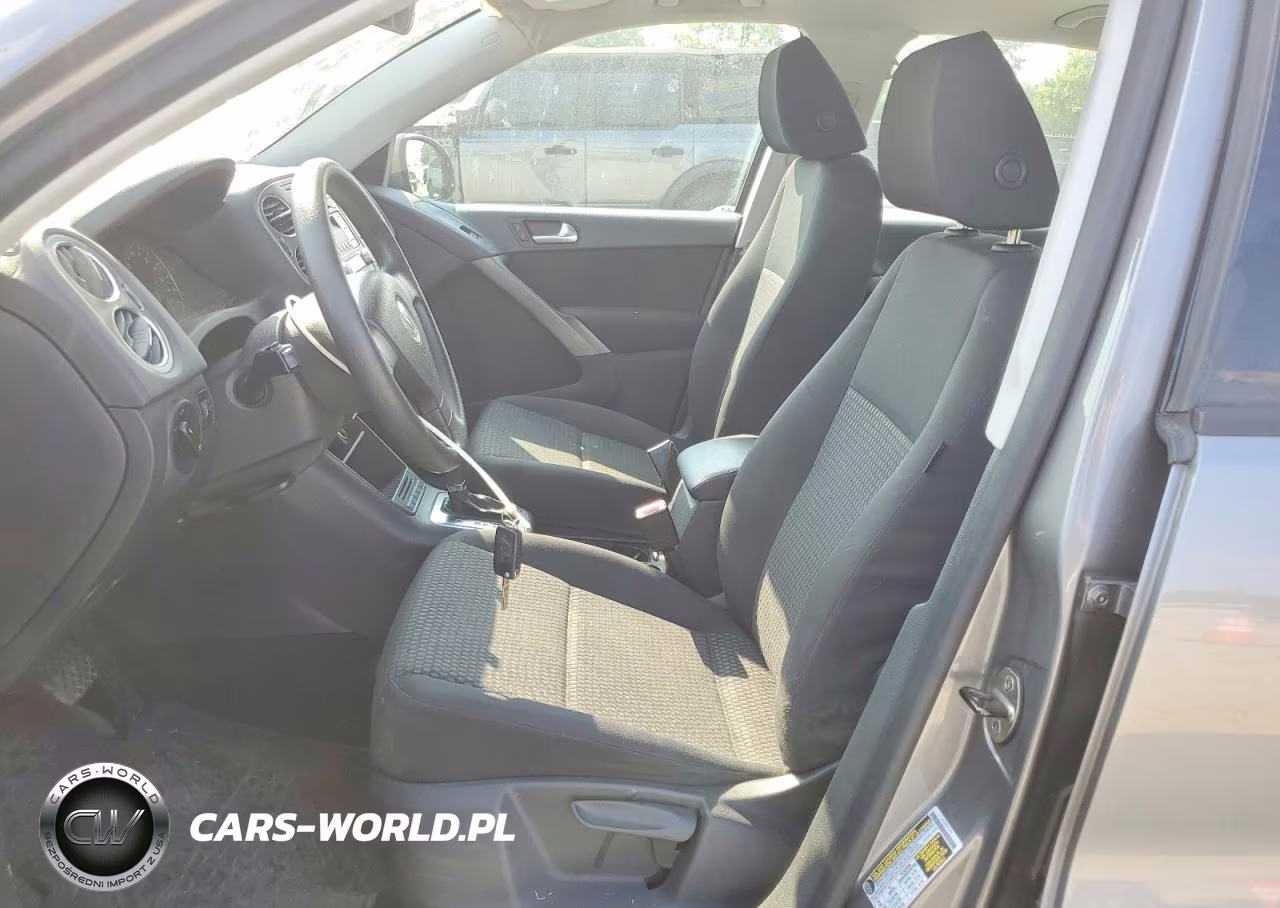 2010 Volkswagen Tiguan S VIN:WVGAV7AXXAW511610 - 7