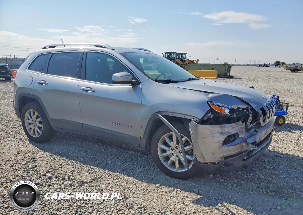 2015 Jeep Cherokee Limited VIN:1C4PJMDS4FW697922 - 4