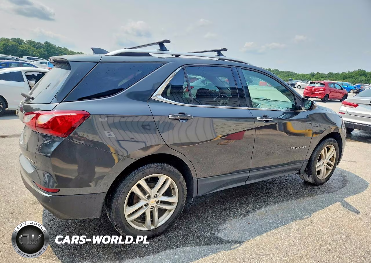 2018 Chevrolet Equinox Premier VIN:2GNAXWEX7J6169733 - 3
