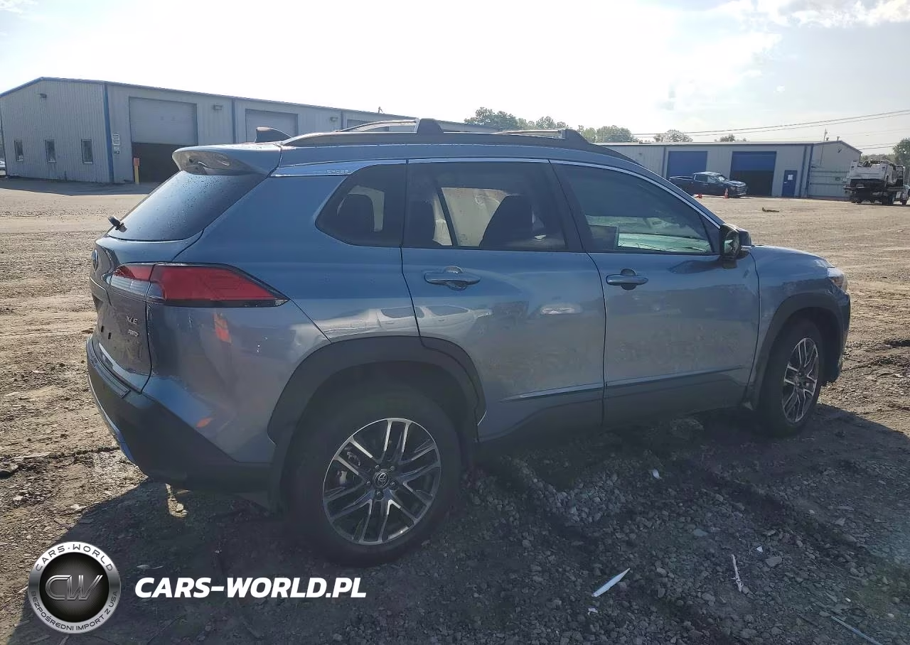 2026 Toyota Corolla Cross Xle VIN:7MUDAABG2TV149256 - 3