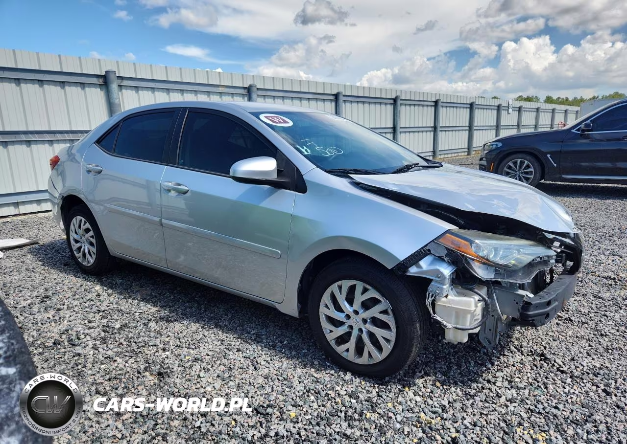2017 Toyota Corolla Le VIN:2T1BURHEXHC851533 - 4