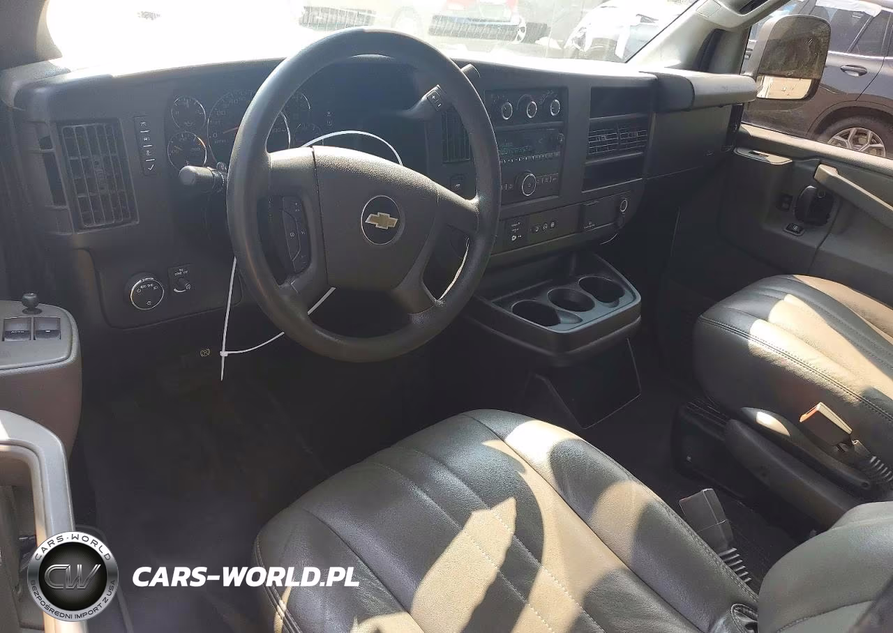 2020 Chevrolet Express 2500 Cargo Delivery Van VIN:1GCWGAFP8L1149058 - 8