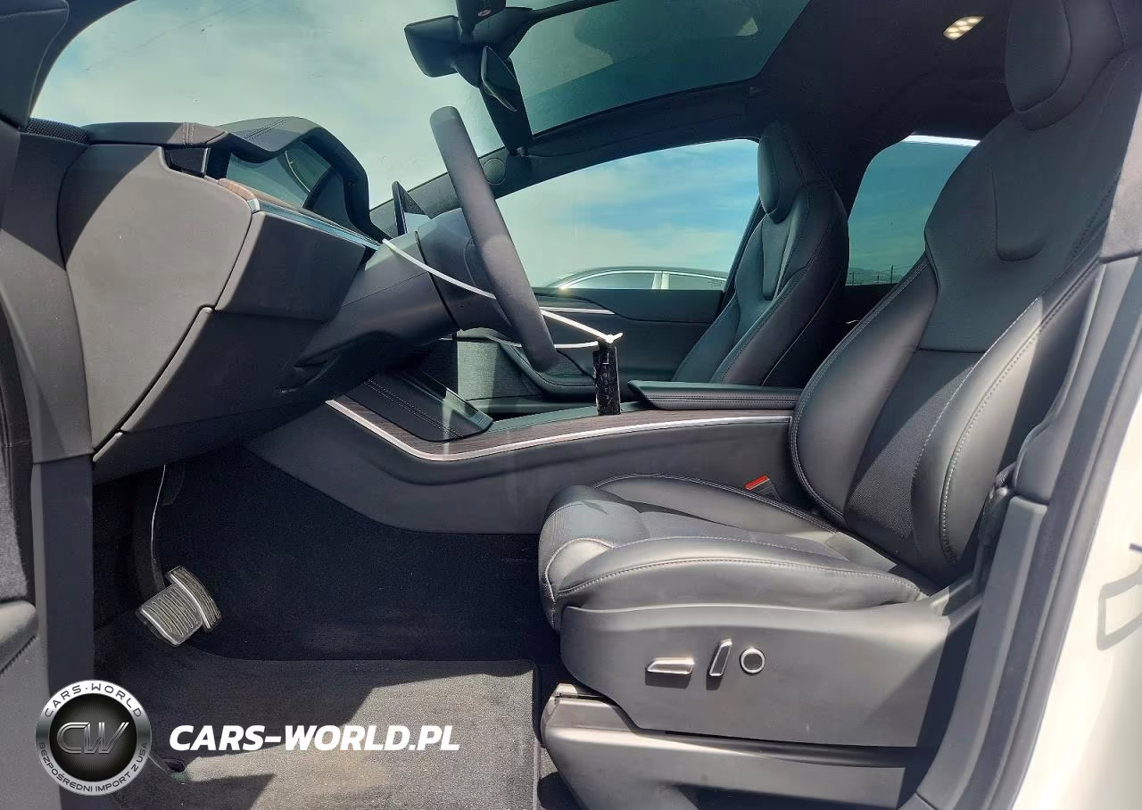 2023 Tesla Model X VIN:7SAXCBE56PF425209 - 7