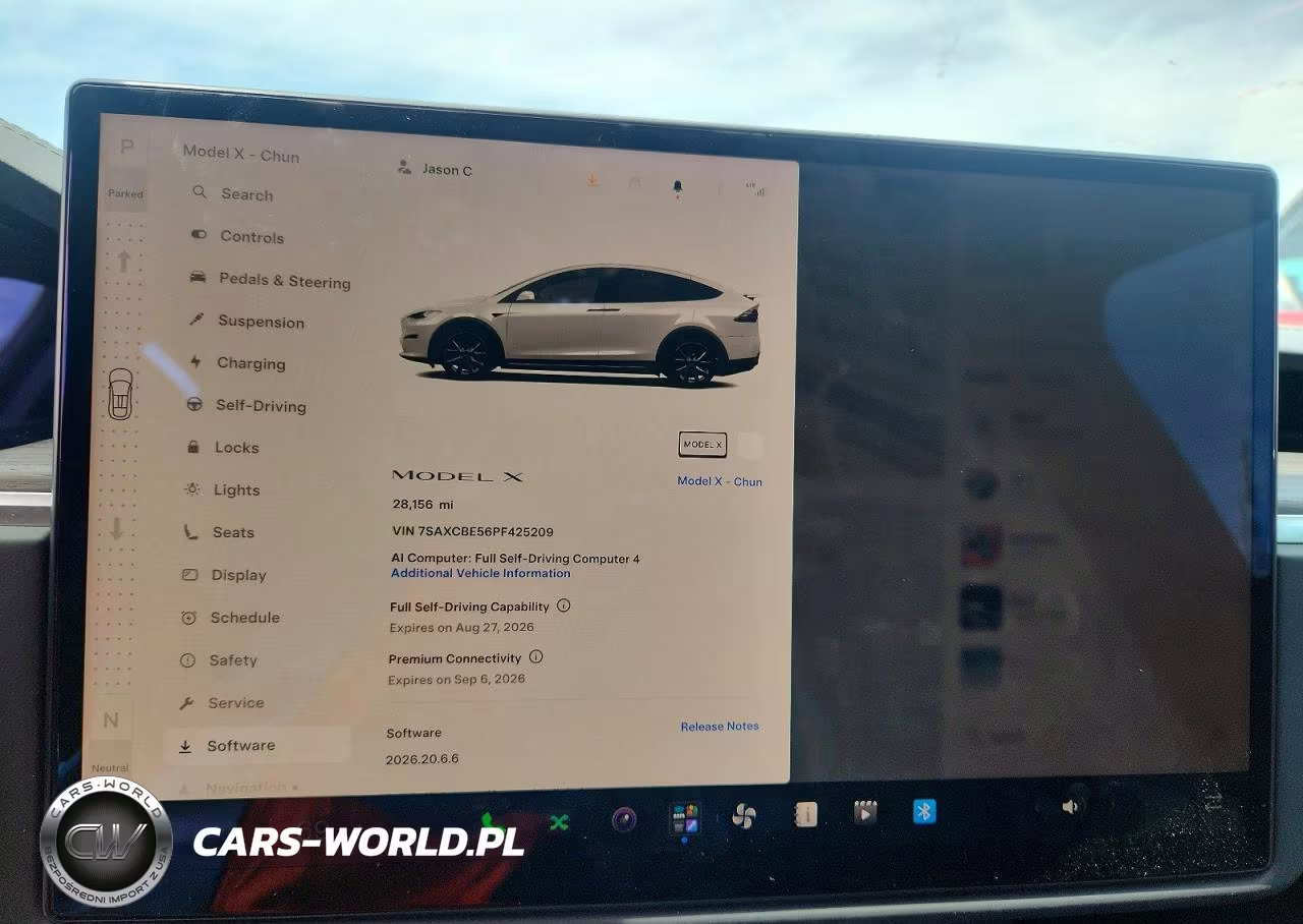 2023 Tesla Model X VIN:7SAXCBE56PF425209 - 9