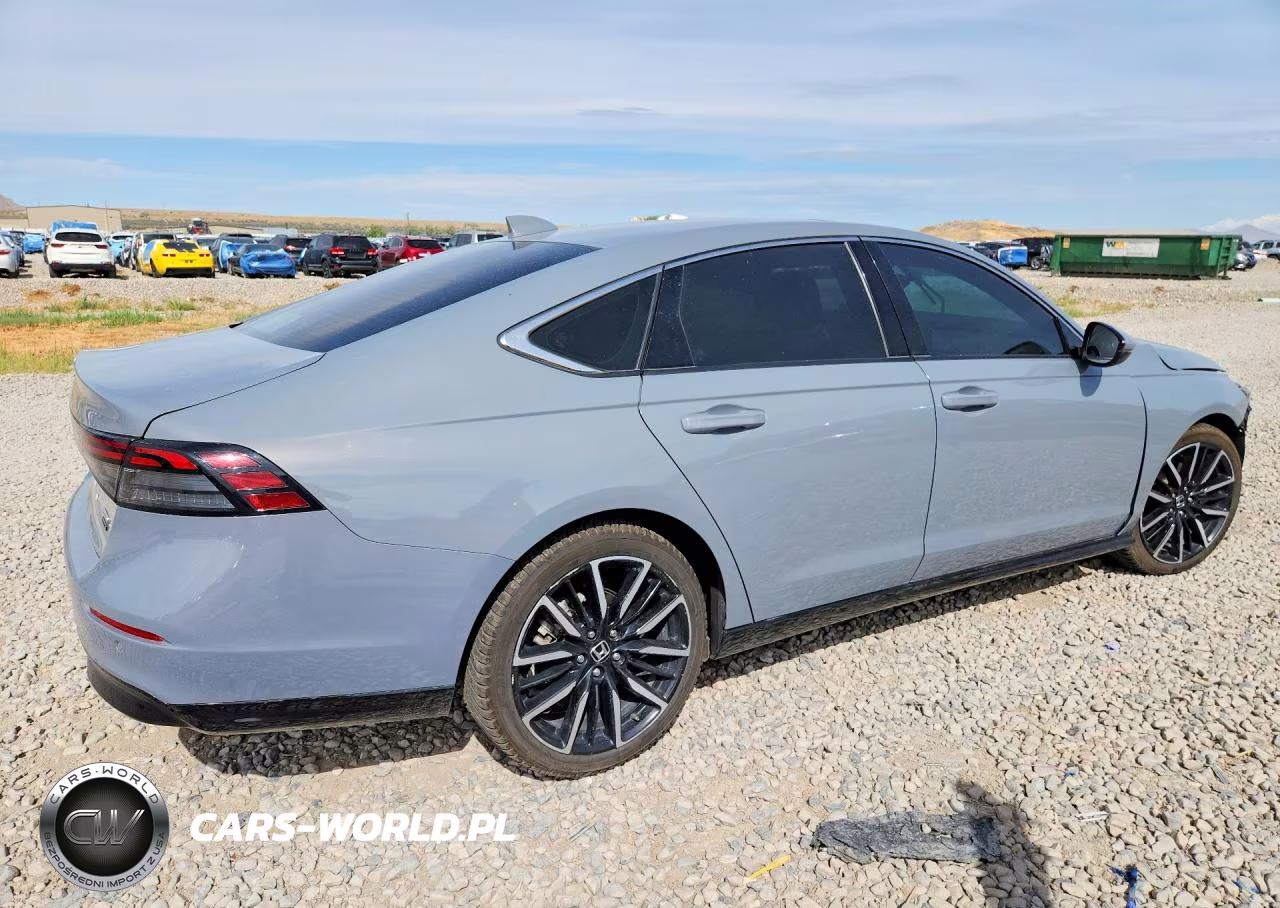 2023 Honda Accord Touring Hybrid VIN:1HGCY2F80PA007020 - 3
