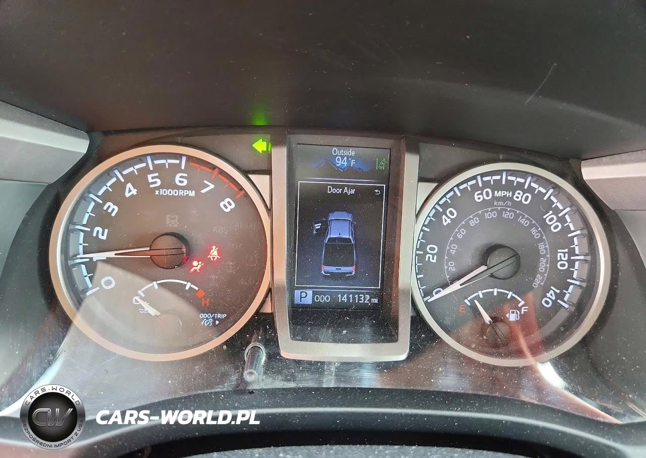 2018 Toyota Tacoma Sr5 V6 VIN:5TFAZ5CN4JX070415 - 9
