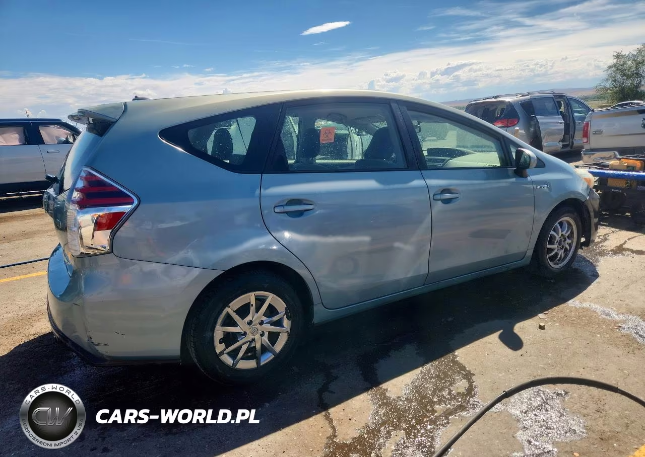 2015 Toyota Prius V Three VIN:JTDZN3EUXFJ026548 - 3
