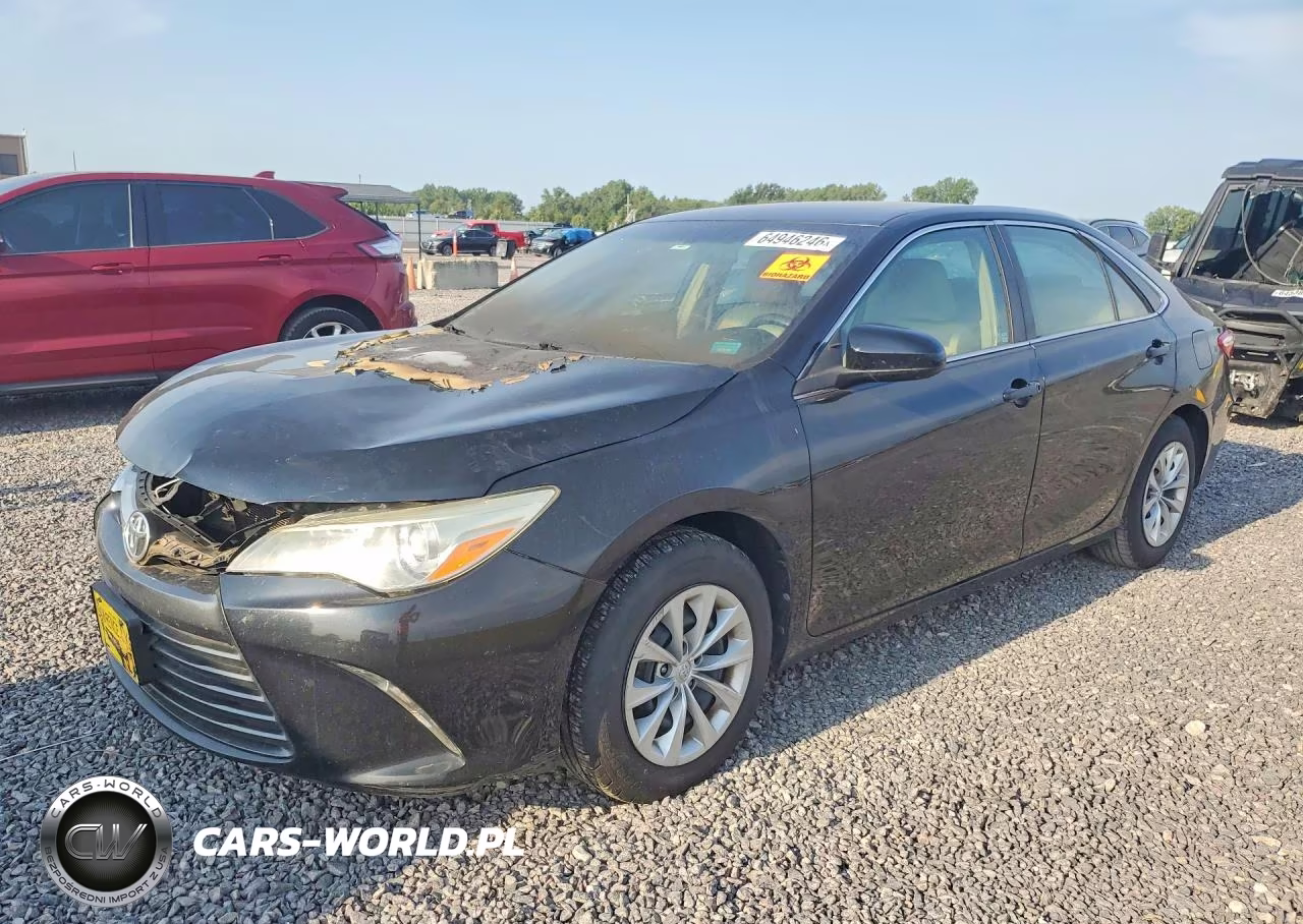 2015 Toyota Camry Le – zdjęcie 1 z 12