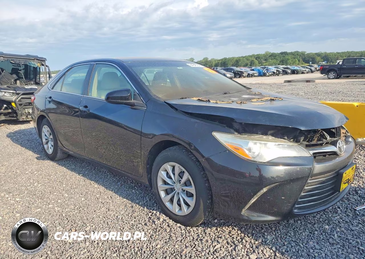 2015 Toyota Camry Le VIN:4T4BF1FK2FR448717 - 4