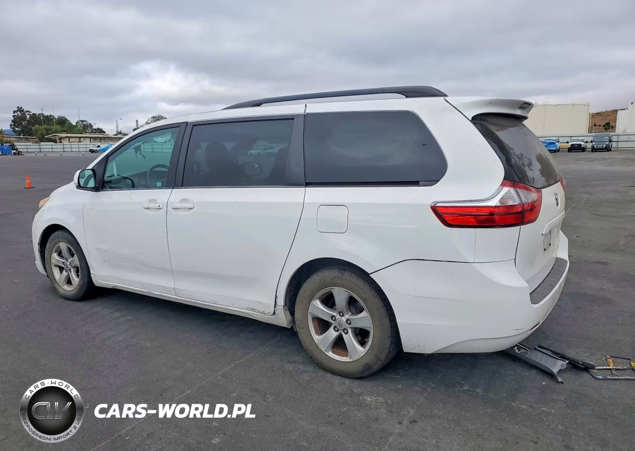 2015 Toyota Sienna Le VIN:5TDKK3DCXFS677393 - 2