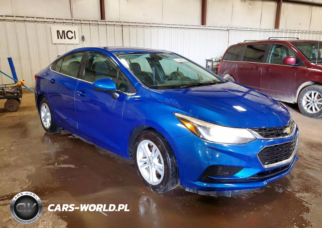 2018 Chevrolet Cruze Lt VIN:1G1BE5SM4J7206298 - 4