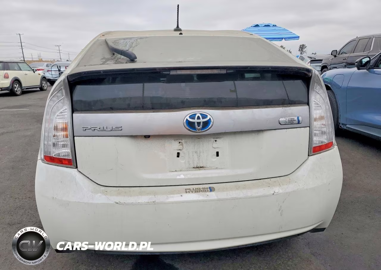 2012 Toyota Prius Plug-In Hybrid Base VIN:JTDKN3DP5C3015678 - 6