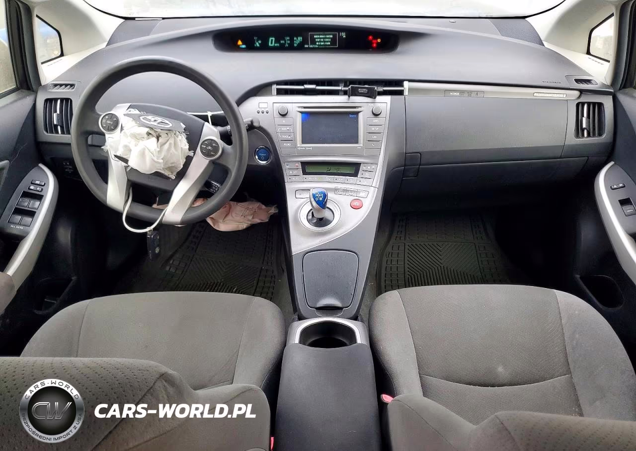 2012 Toyota Prius Plug-In Hybrid Base VIN:JTDKN3DP5C3015678 - 8