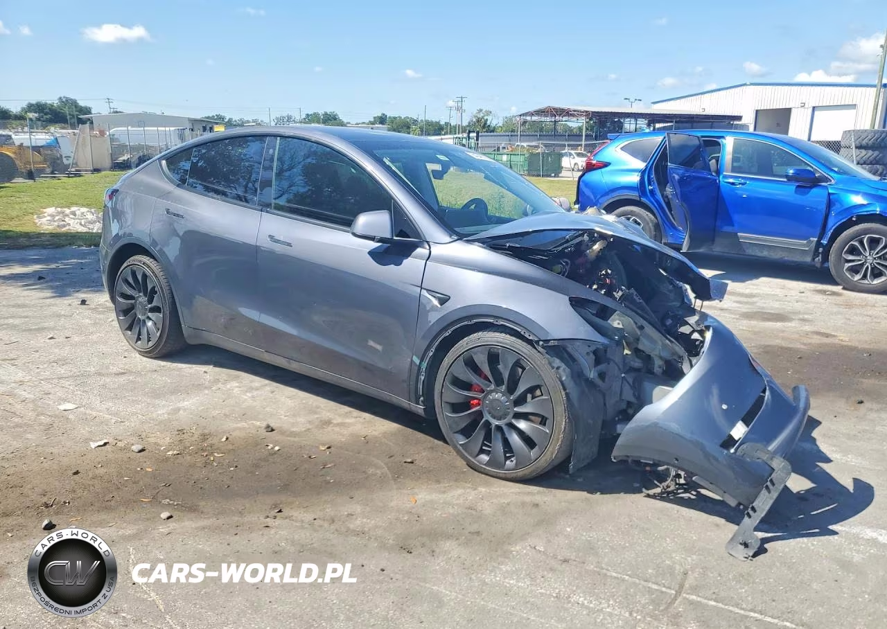 2022 Tesla Model Y VIN:7SAYGDEF2NF451719 - 4
