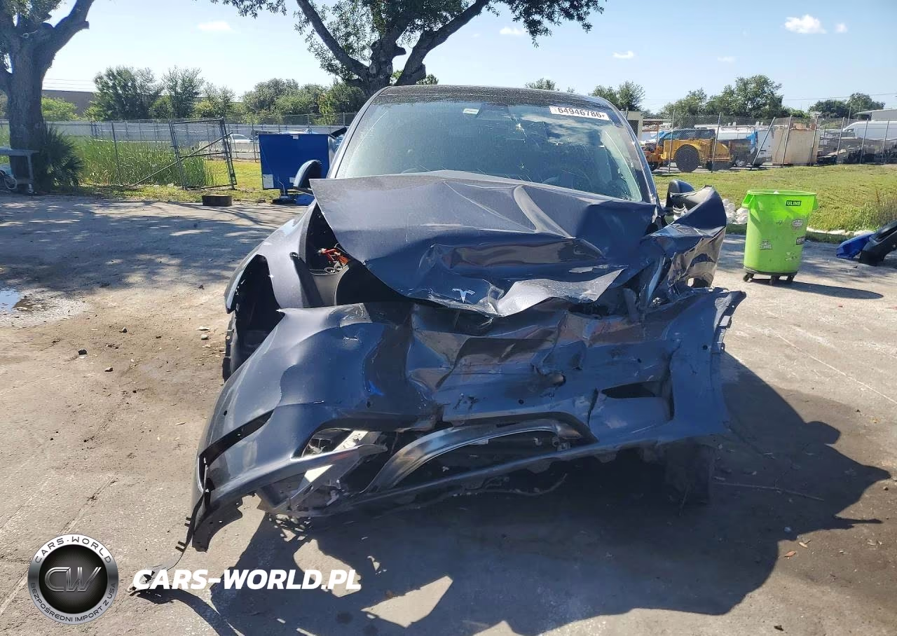 2022 Tesla Model Y VIN:7SAYGDEF2NF451719 - 5