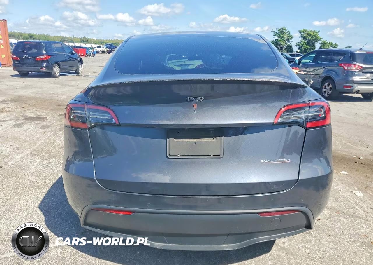 2022 Tesla Model Y VIN:7SAYGDEF2NF451719 - 6