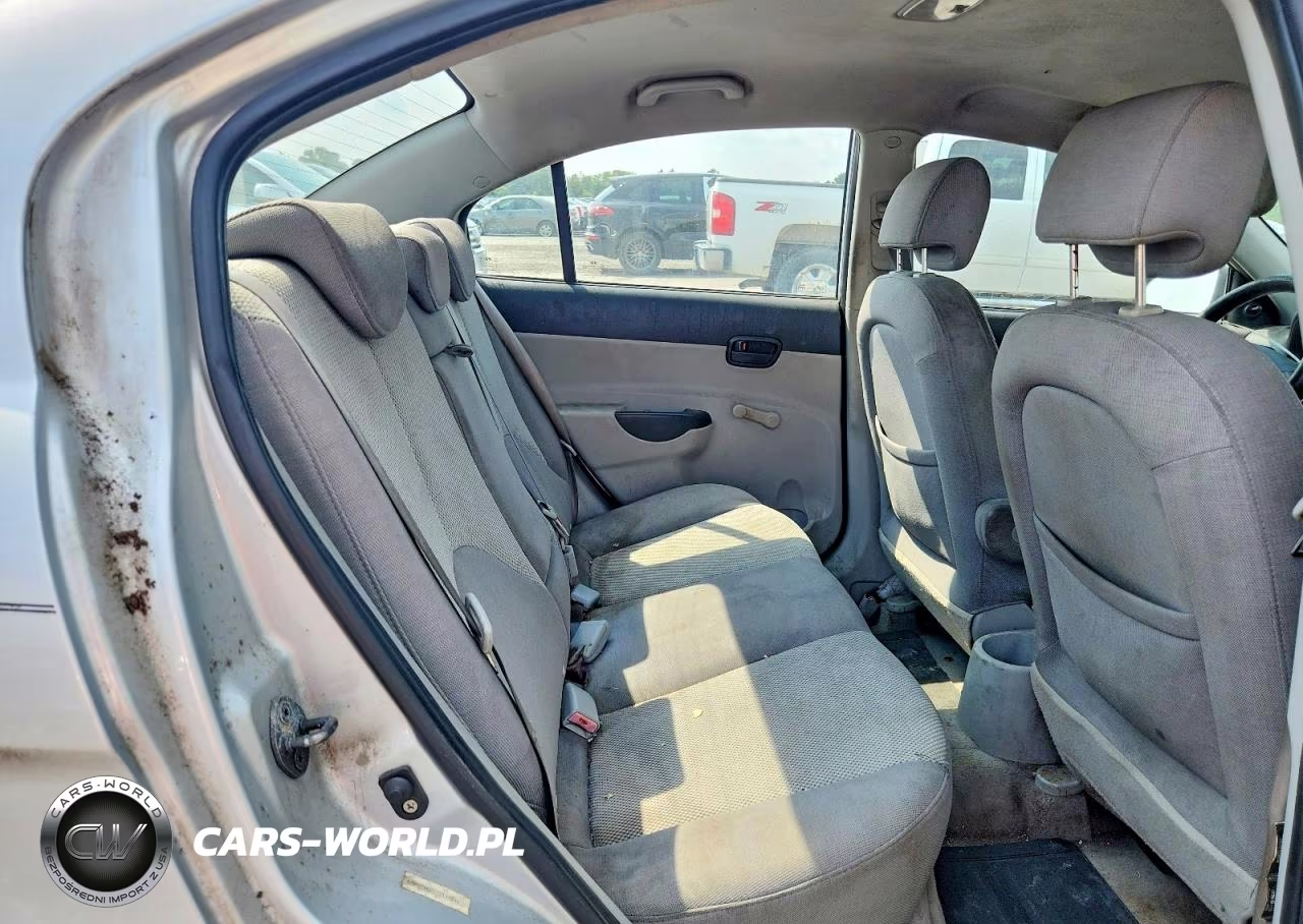 2007 Hyundai Accent Gls VIN:KMHCN46C77U119542 - 10