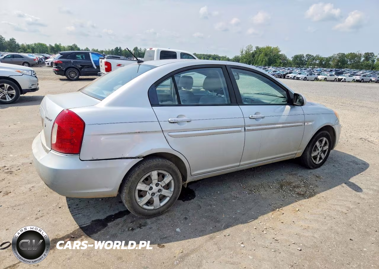 2007 Hyundai Accent Gls VIN:KMHCN46C77U119542 - 3