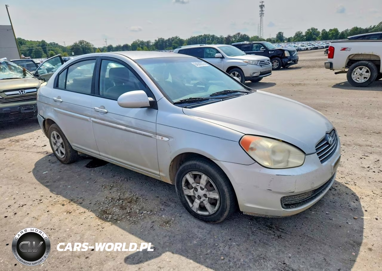 2007 Hyundai Accent Gls VIN:KMHCN46C77U119542 - 4