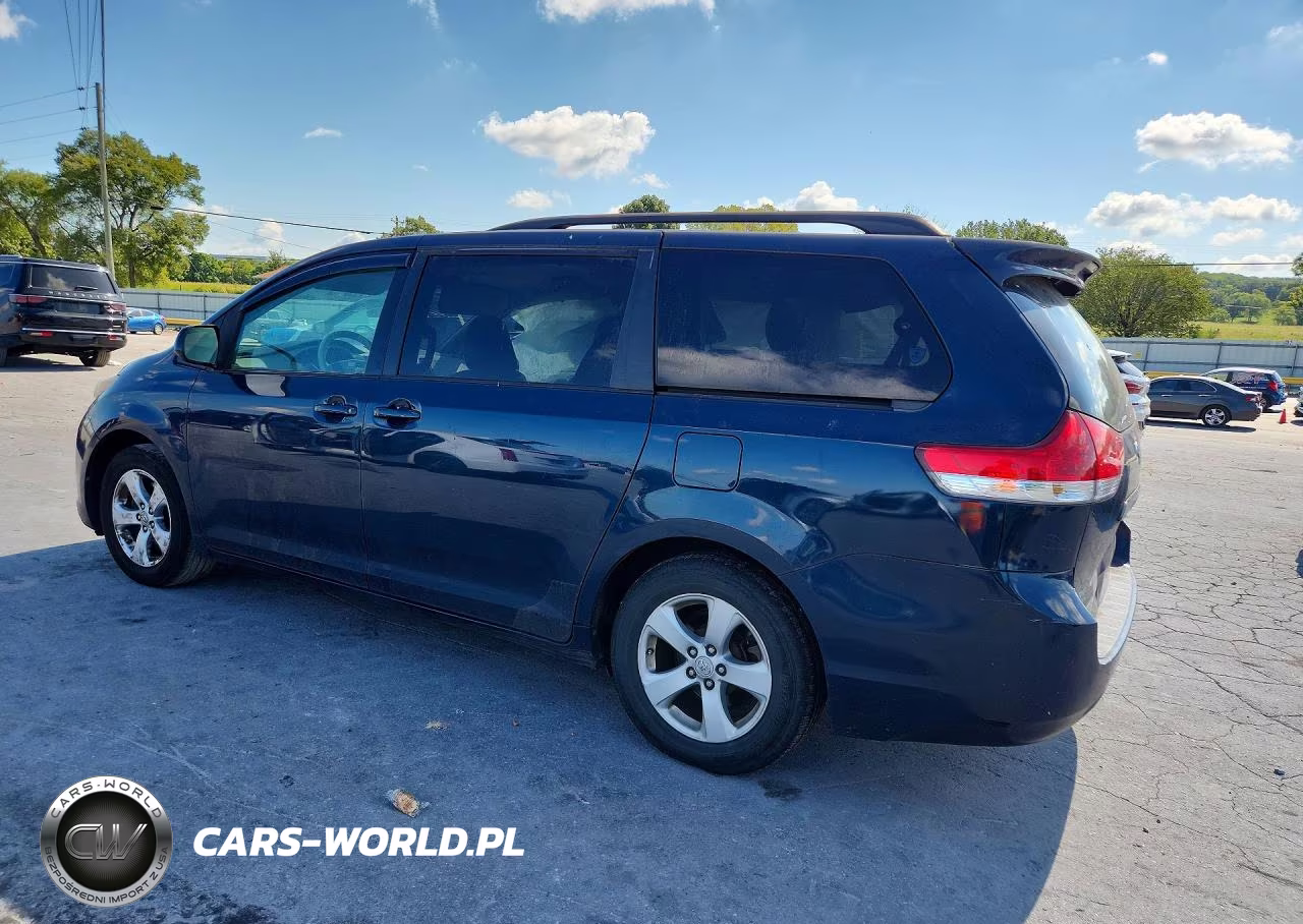 2011 Toyota Sienna Le VIN:5TDKK3DC1BS125680 - 2