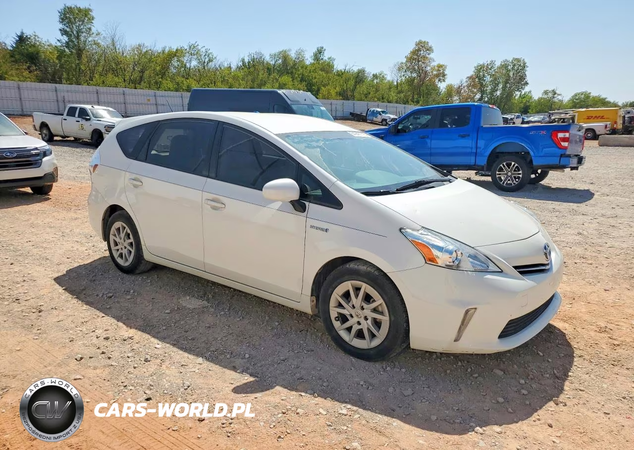 2014 Toyota Prius V Three VIN:JTDZN3EU5E3311810 - 4