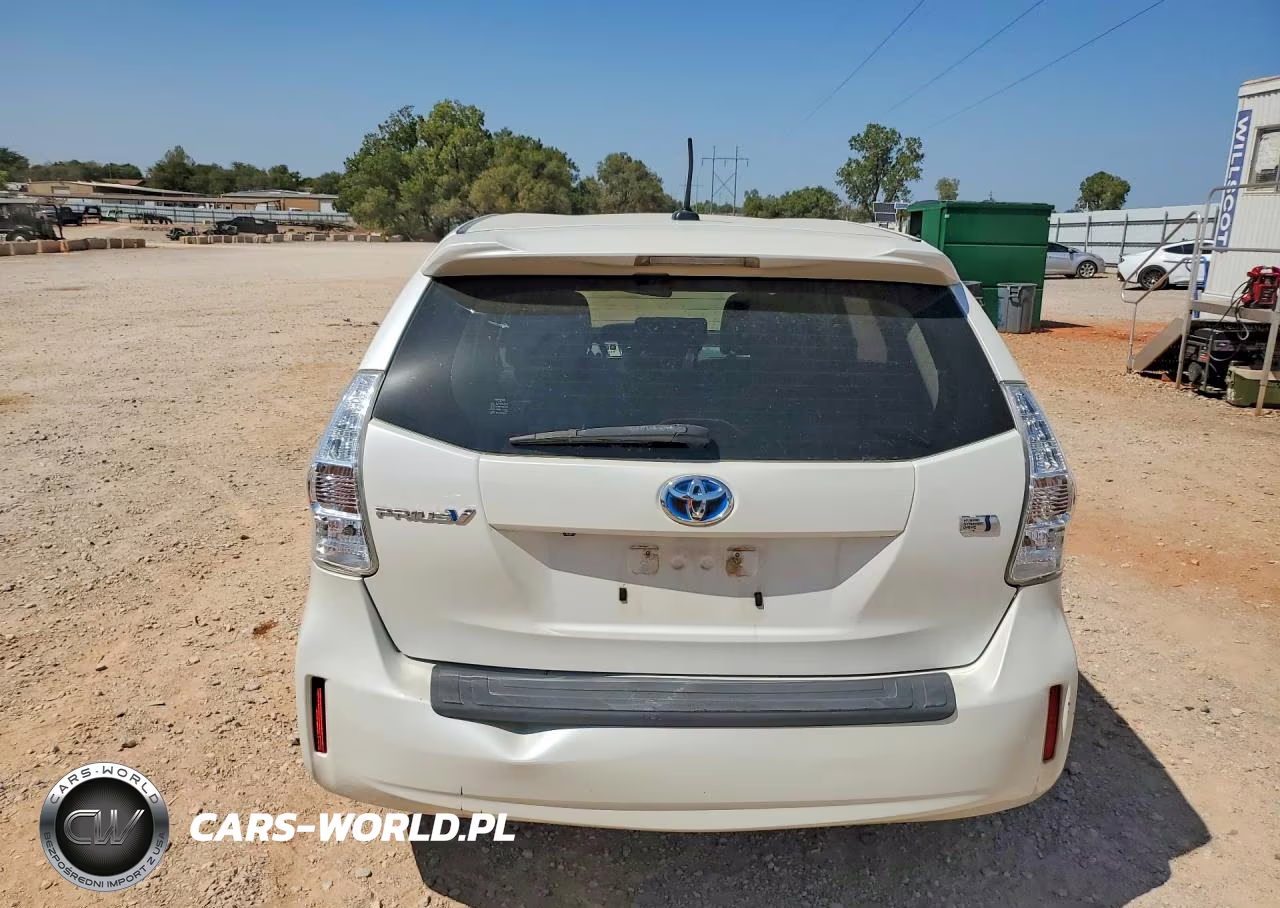 2014 Toyota Prius V Three VIN:JTDZN3EU5E3311810 - 6