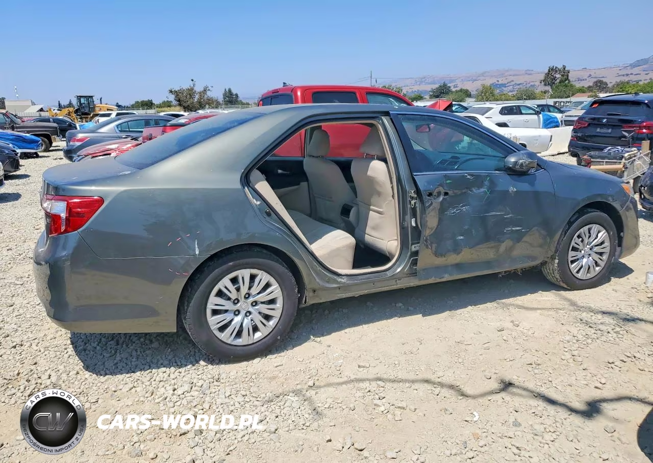 2013 Toyota Camry Le VIN:4T1BF1FK4DU717484 - 3