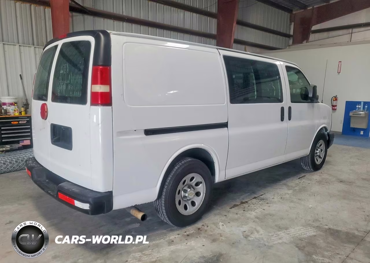 2013 Chevrolet Express G1500 VIN:1GCSGAFXXD1146727 - 3
