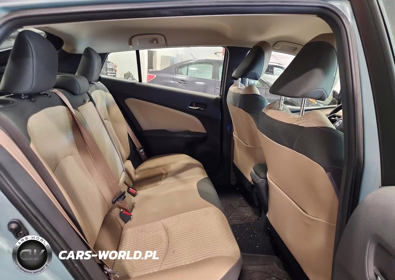 2016 Toyota Prius Two VIN:JTDKBRFU2G3017568 - 10