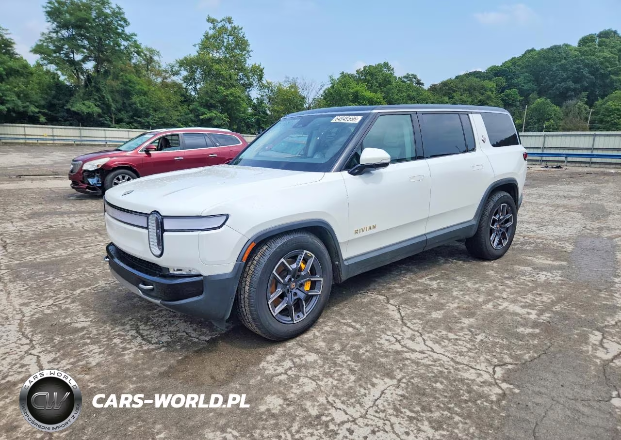 2023 Rivian R1S Adventure