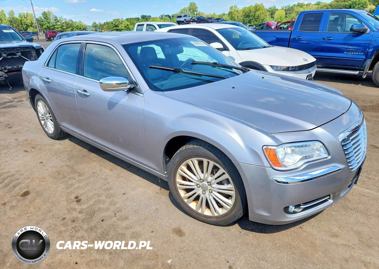 2014 Chrysler 300C VIN:2C3CCAKG4EH216736 - 4