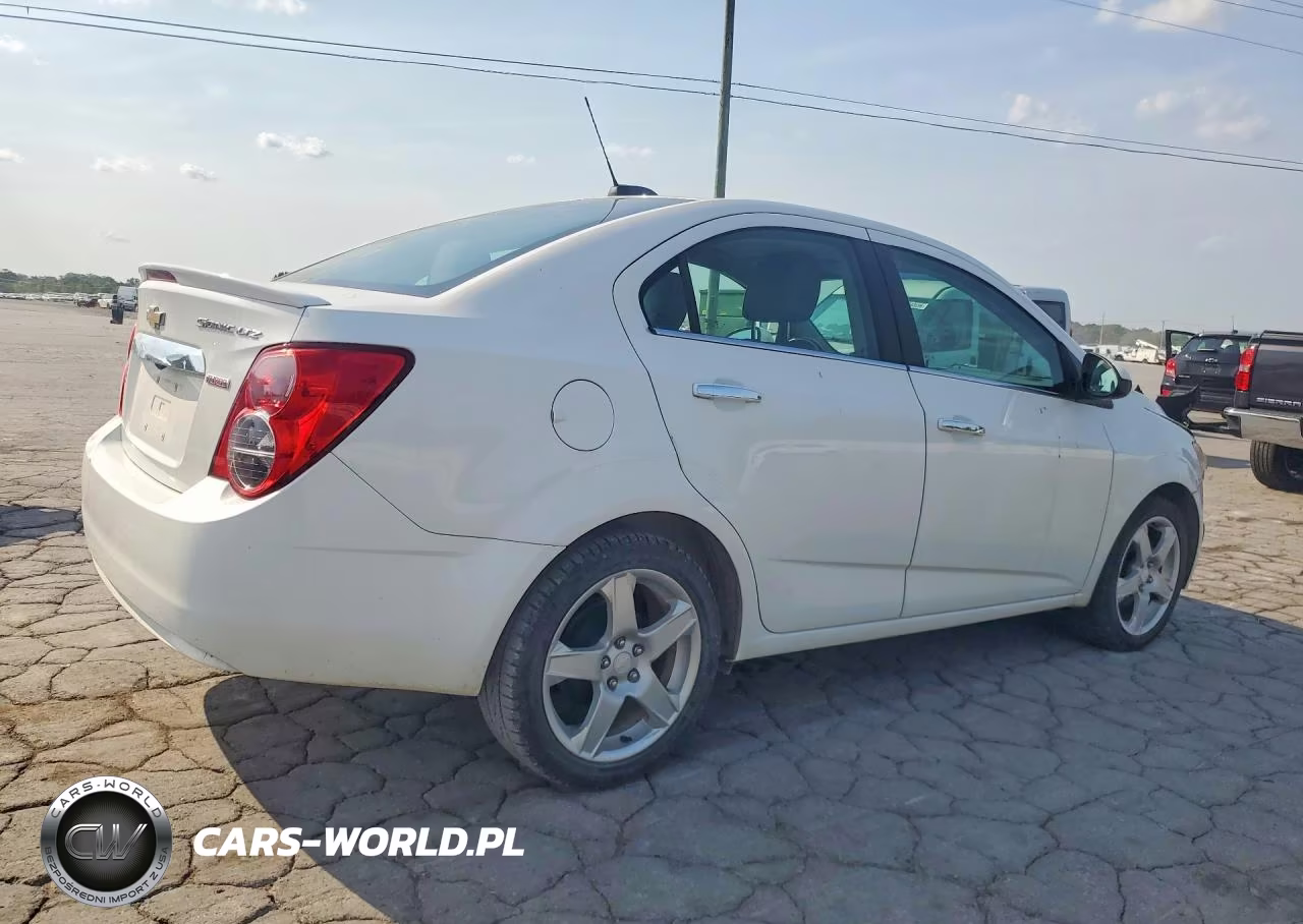 2015 Chevrolet Sonic Ltz VIN:1G1JE5SB4F4100890 - 3