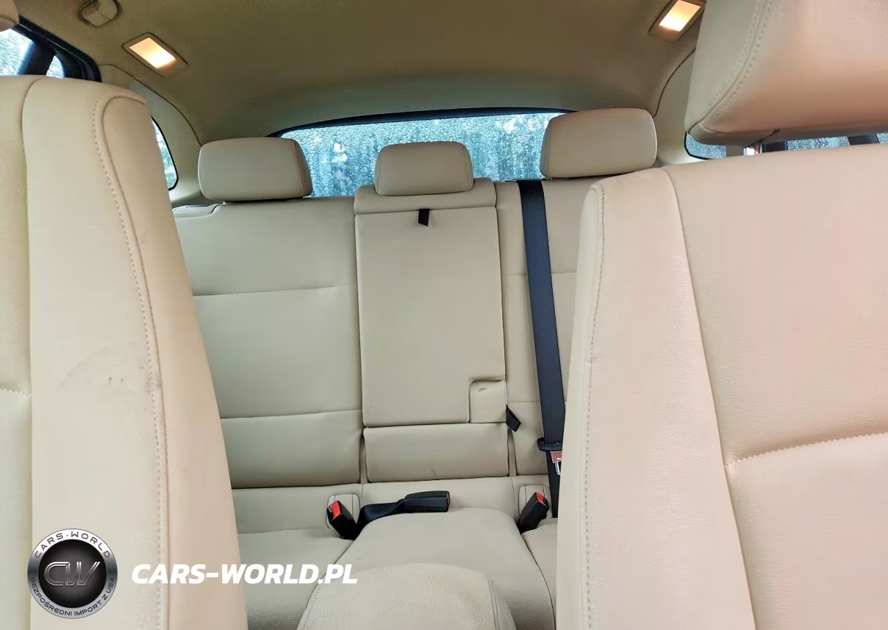 2015 BMW X1 xDrive28I VIN:WBAVL1C53FVY36601 - 10