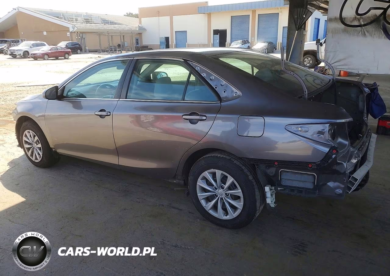 2016 Toyota Camry Le VIN:4T1BF1FK2GU590870 - 2