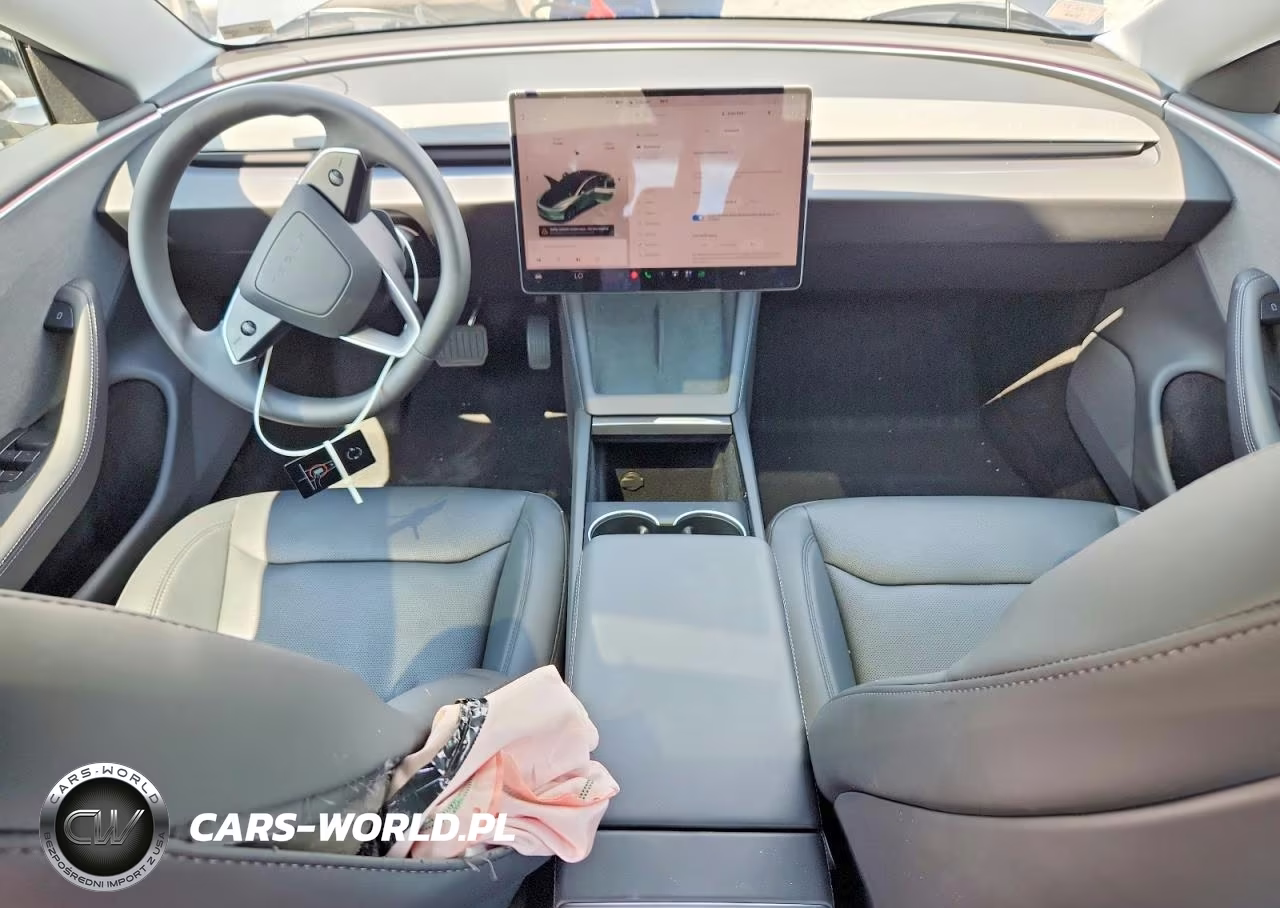 2025 Tesla Model 3 VIN:5YJ3E1EA9SF912765 - 8