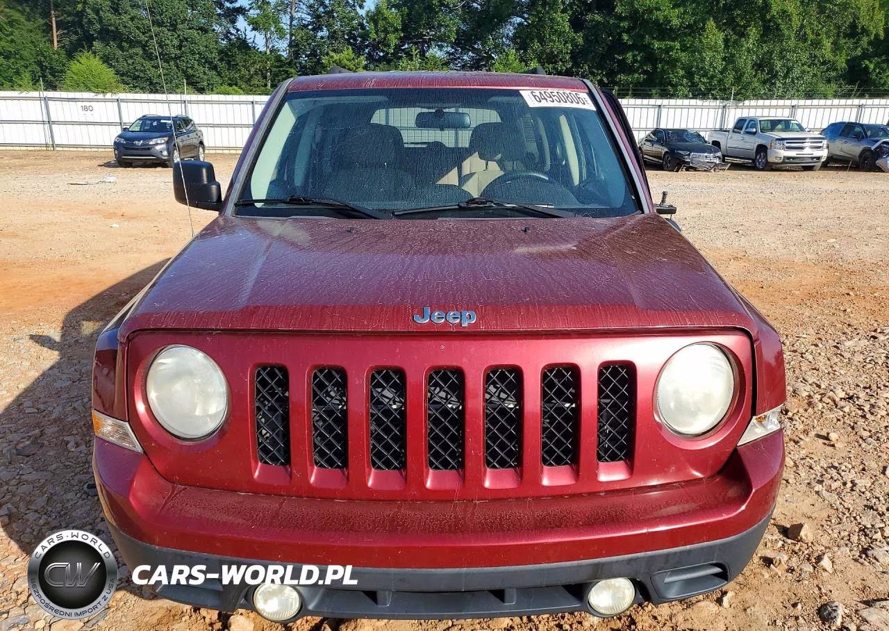 2014 Jeep Patriot Latitude VIN:1C4NJPFA8ED535282 - 5