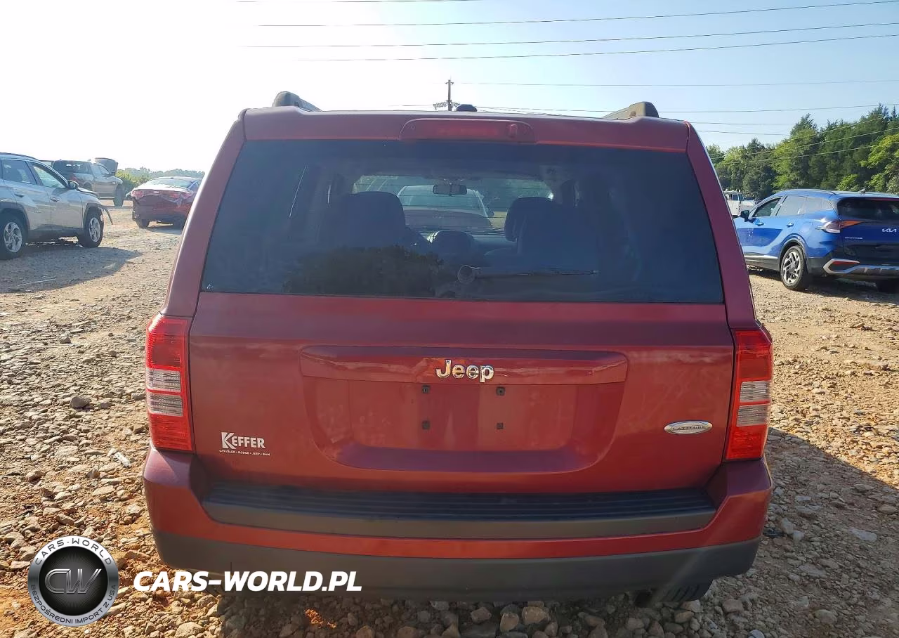 2014 Jeep Patriot Latitude VIN:1C4NJPFA8ED535282 - 6