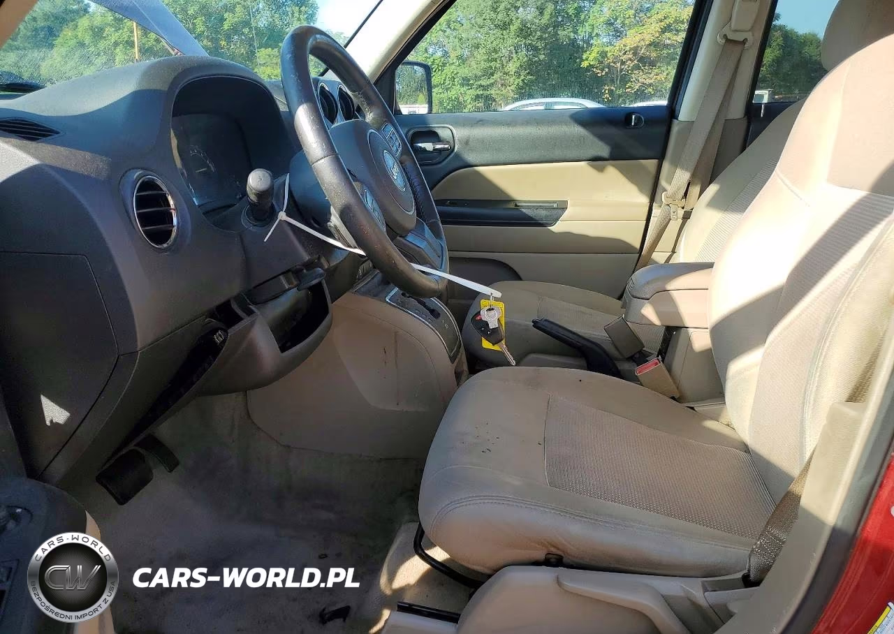 2014 Jeep Patriot Latitude VIN:1C4NJPFA8ED535282 - 7