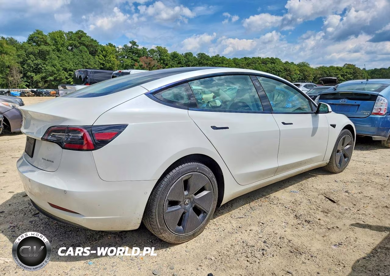 2022 Tesla Model 3 VIN:5YJ3E1EB0NF231598 - 3