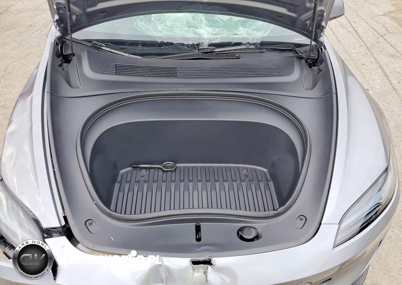 2025 Tesla Model 3 VIN:5YJ3E1ET6SF068749 - 11