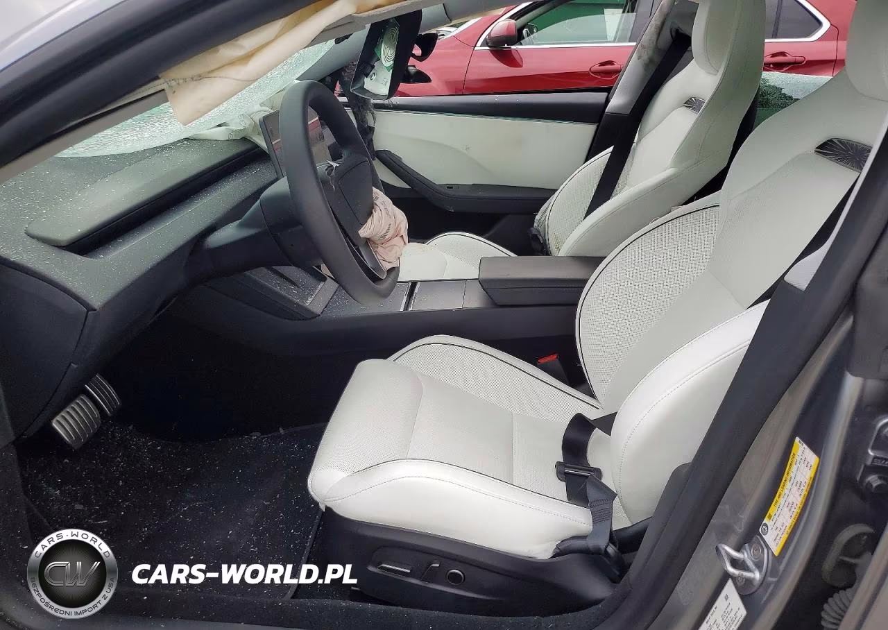 2025 Tesla Model 3 VIN:5YJ3E1ET6SF068749 - 7