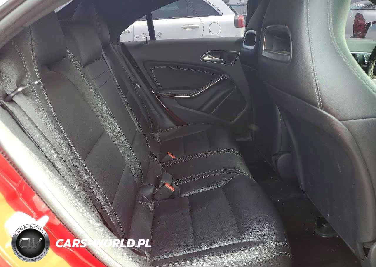 2018 Mercedes-Benz Cla 250 VIN:WDDSJ4EB5JN604385 - 10