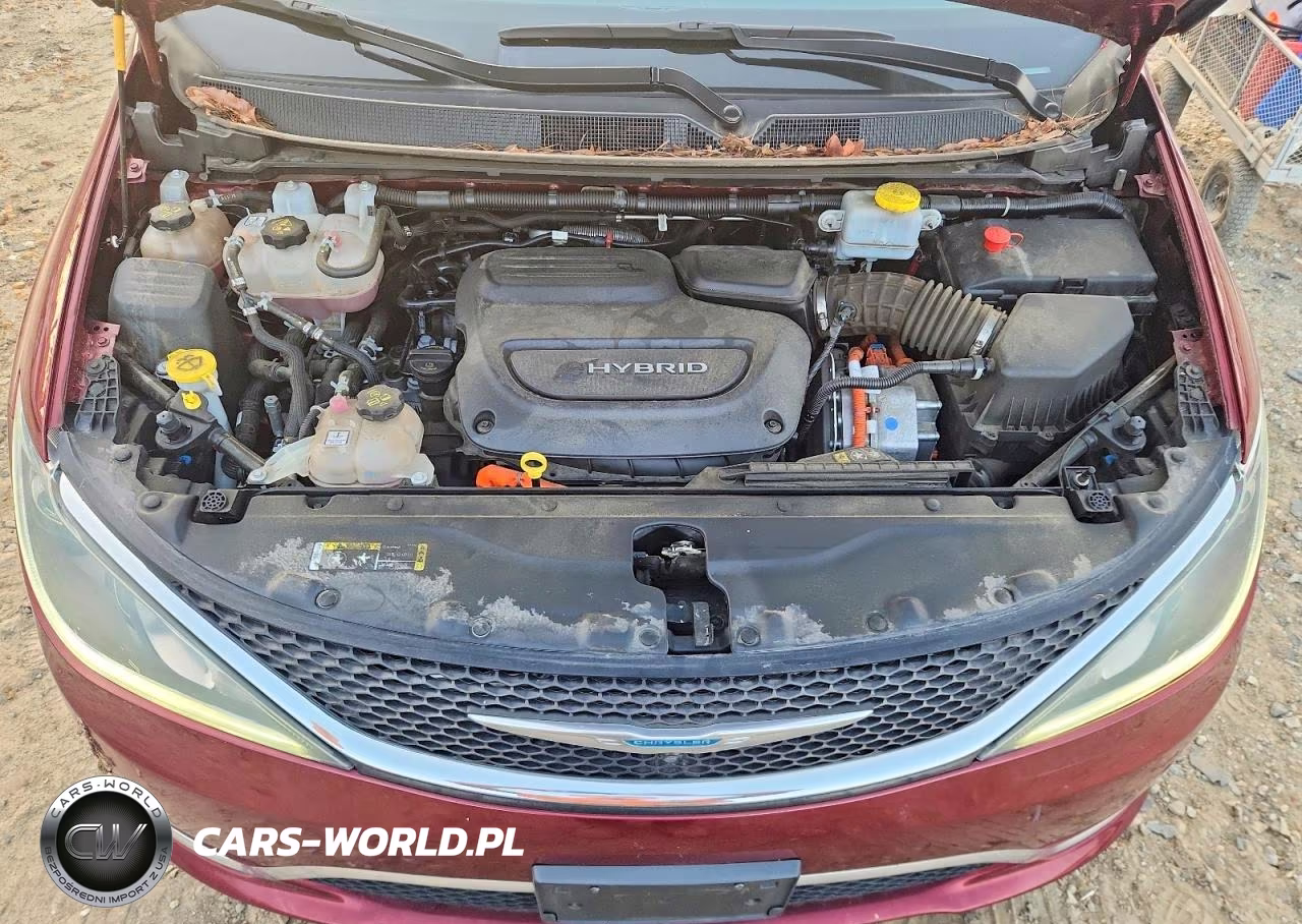 2020 Chrysler Pacifica Hybrid Limited VIN:2C4RC1N78LR146778 - 12