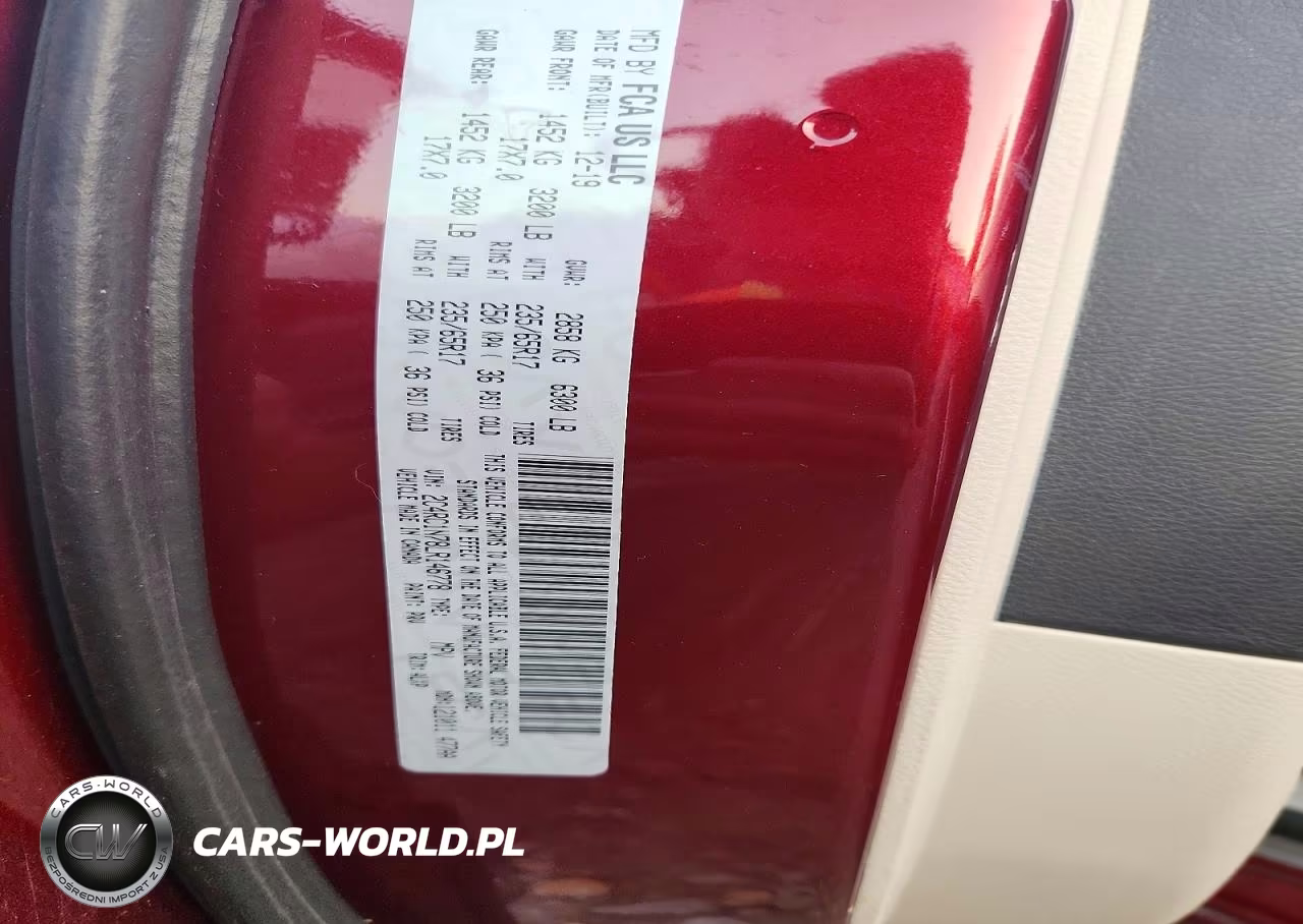 2020 Chrysler Pacifica Hybrid Limited VIN:2C4RC1N78LR146778 - 13