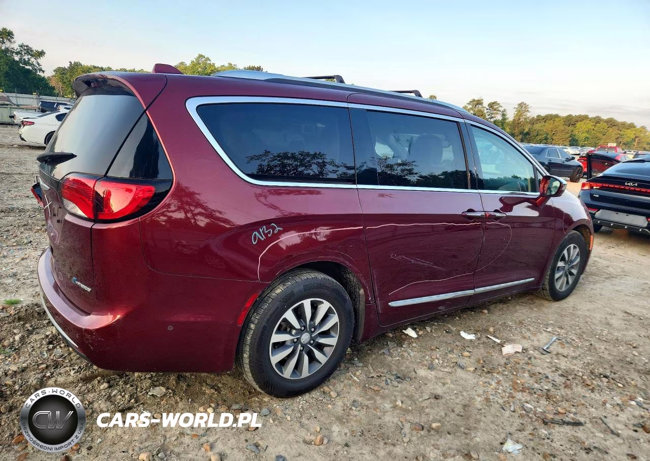 2020 Chrysler Pacifica Hybrid Limited VIN:2C4RC1N78LR146778 - 3