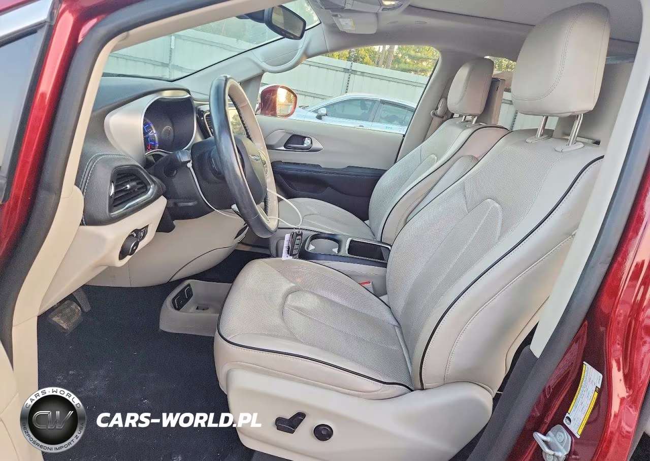 2020 Chrysler Pacifica Hybrid Limited VIN:2C4RC1N78LR146778 - 7
