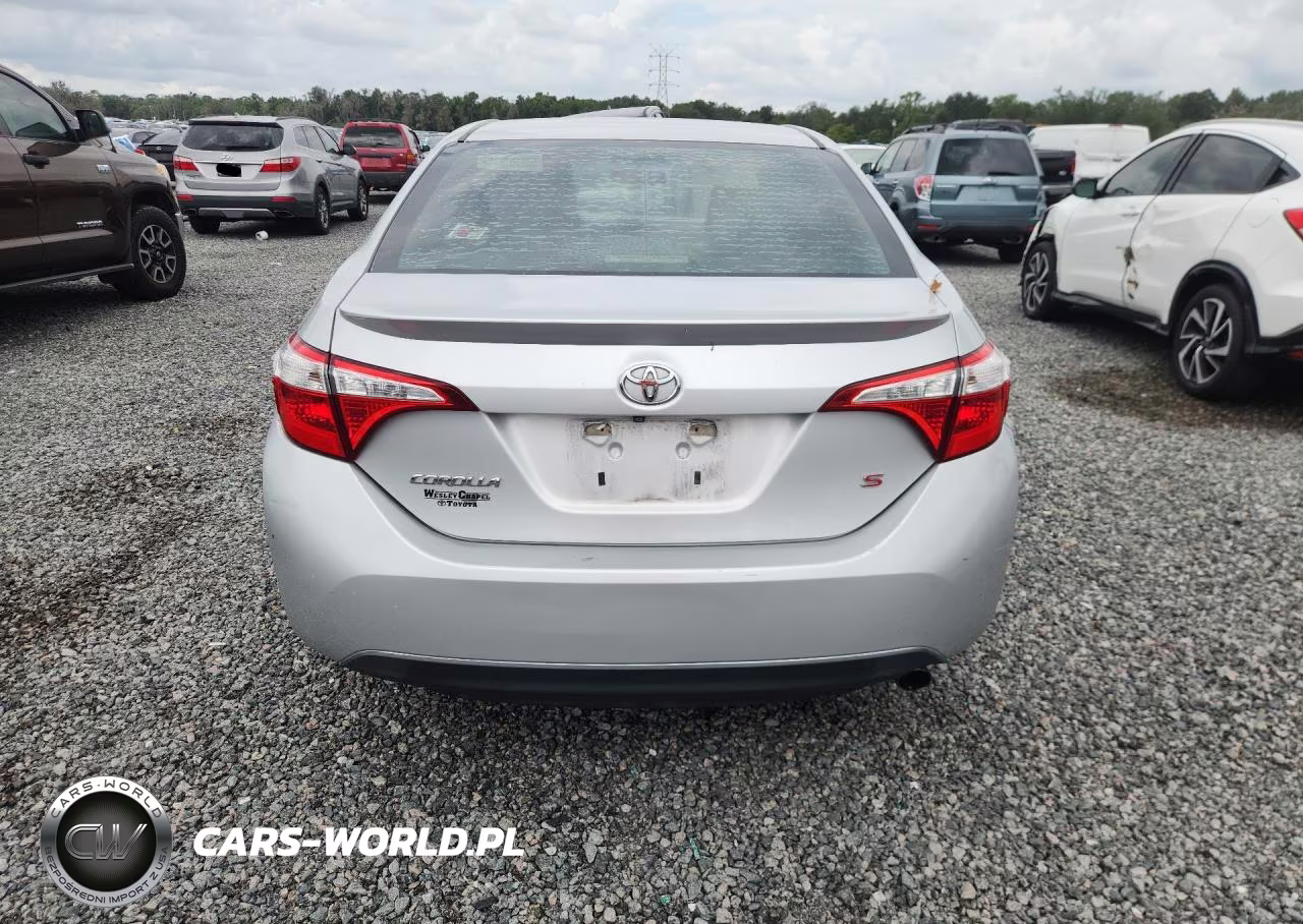 2015 Toyota Corolla S Plus VIN:5YFBURHE2FP342937 - 6