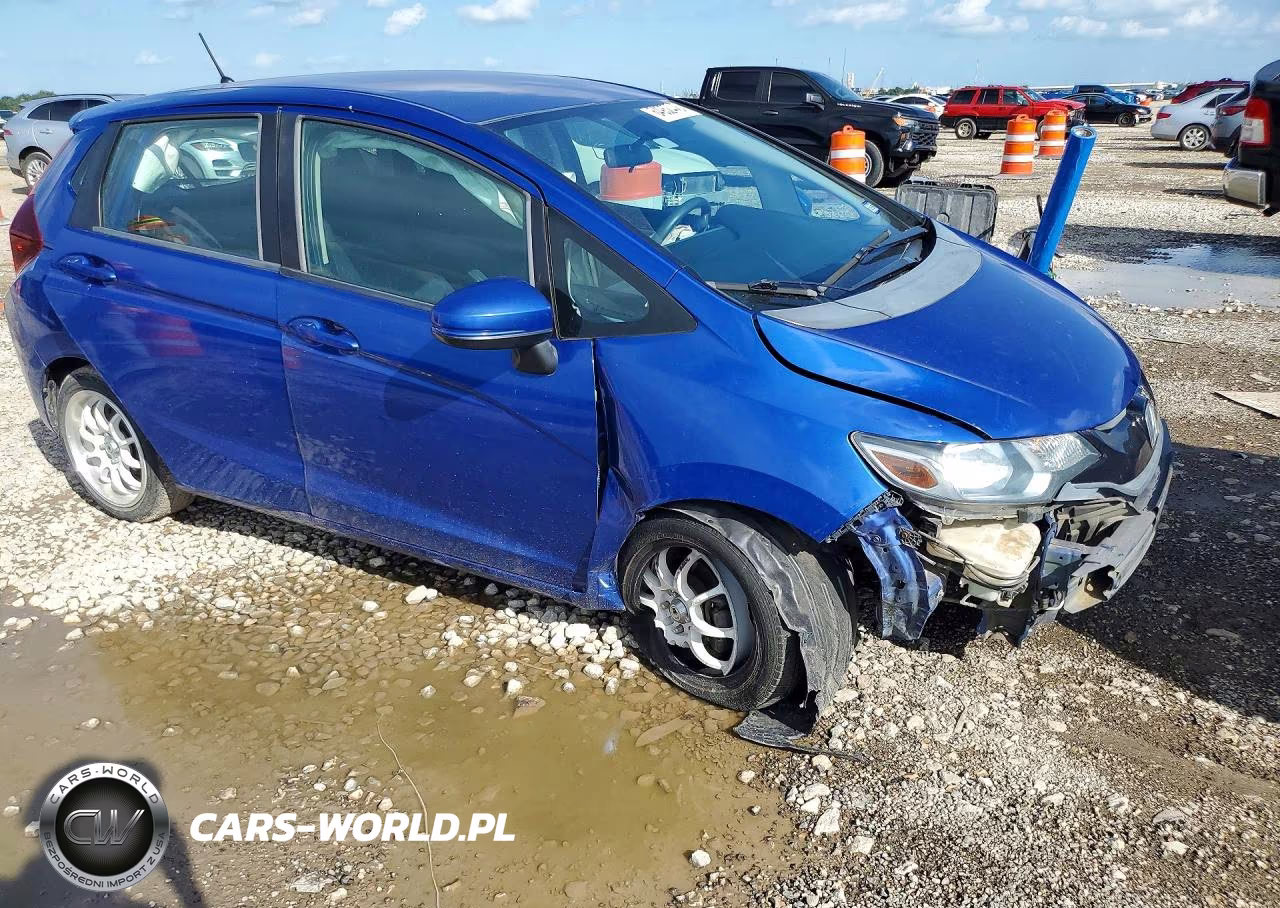 2015 Honda Fit Lx VIN:3HGGK5H59FM725500 - 4